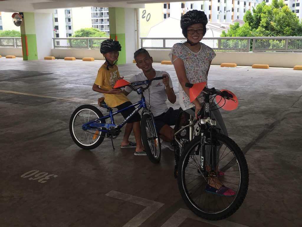 After an hour, e kids were confidentally pedalling away with a sense of achievement.